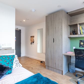 Bronze En Suite - Image 2